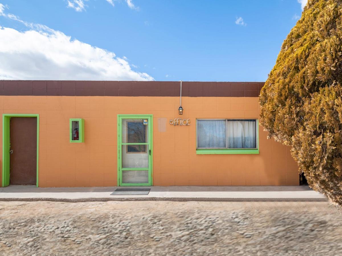 Oyo Hotel Hanksville, Ut Kültér fotó